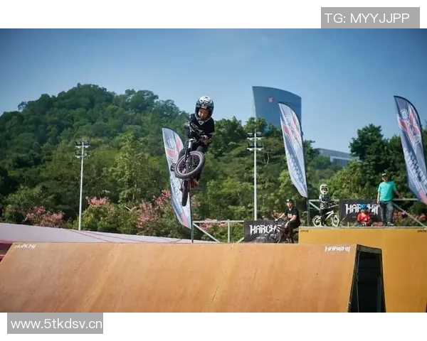 深圳极限运动队如何通过盯防革新提升竞技水平与团队协作能力